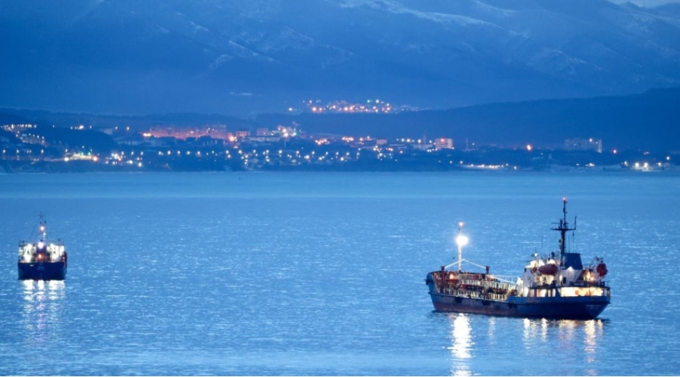 novorossiysk-yaxinliginda-hucuma-meruz-qalan-geminin-heyeti-texliye-edilib