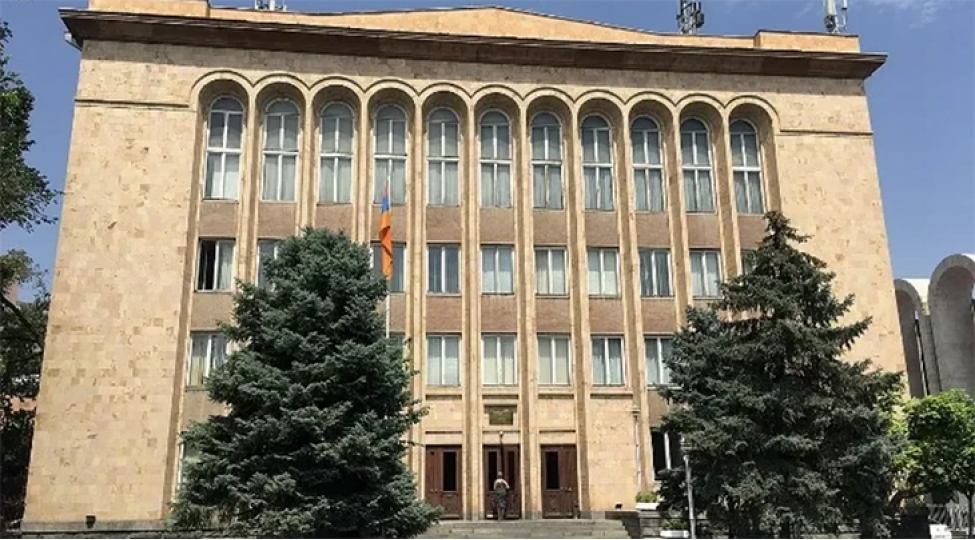 ermenistan-konstitusiyasinin-tripp-sazishine-uygunlugu-nezerden-kechirilecek