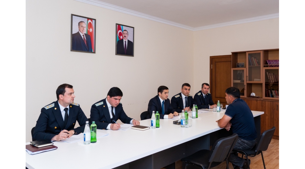 edliyye-naziri-lerik-rayonunda-vetendashlari-qebul-edib