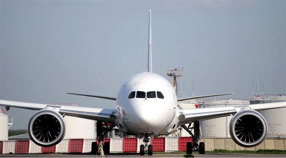 norilsk-hava-limaninda-boeing-737-teyyaresi-uchush-enme-zolagindan-chixib