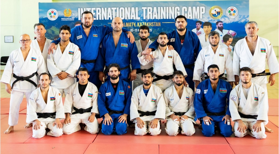 cudo-millimiz-qazaxistanda-700-den-chox-idmanchinin-qatildigi-toplanishda