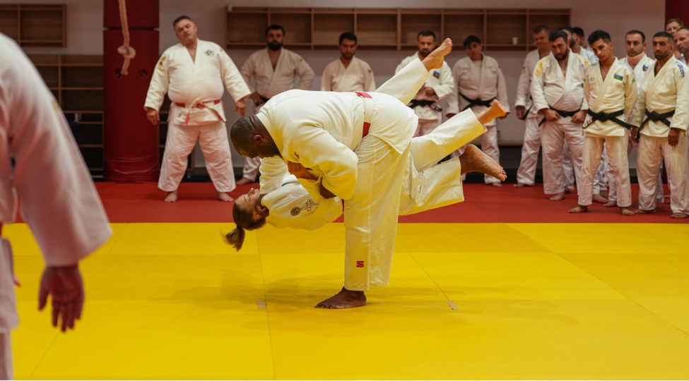 bakida-bcf-akademiyasinin-cudo-meshqchiliyi-uzre-sertifikat-proqramina-start-verildi