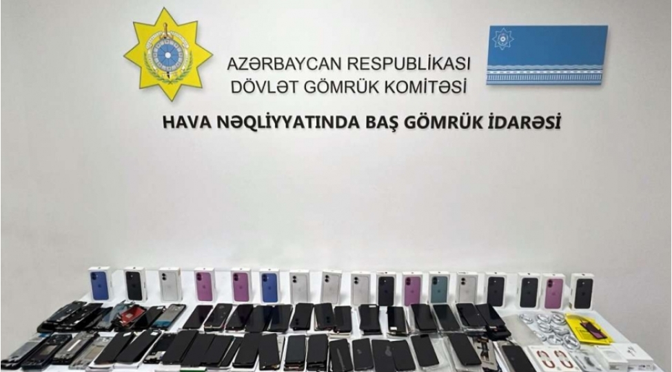 gomruk-orqanina-beyan-edilmeyen-17-eded-mobil-telefon-ashkarlanib