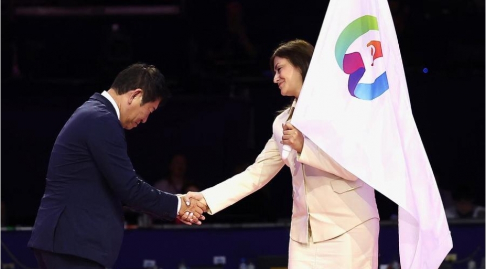 bedii-gimnastika-uzre-dunya-chempionatinin-bayragi-azerbaycana-teqdim-olunub
