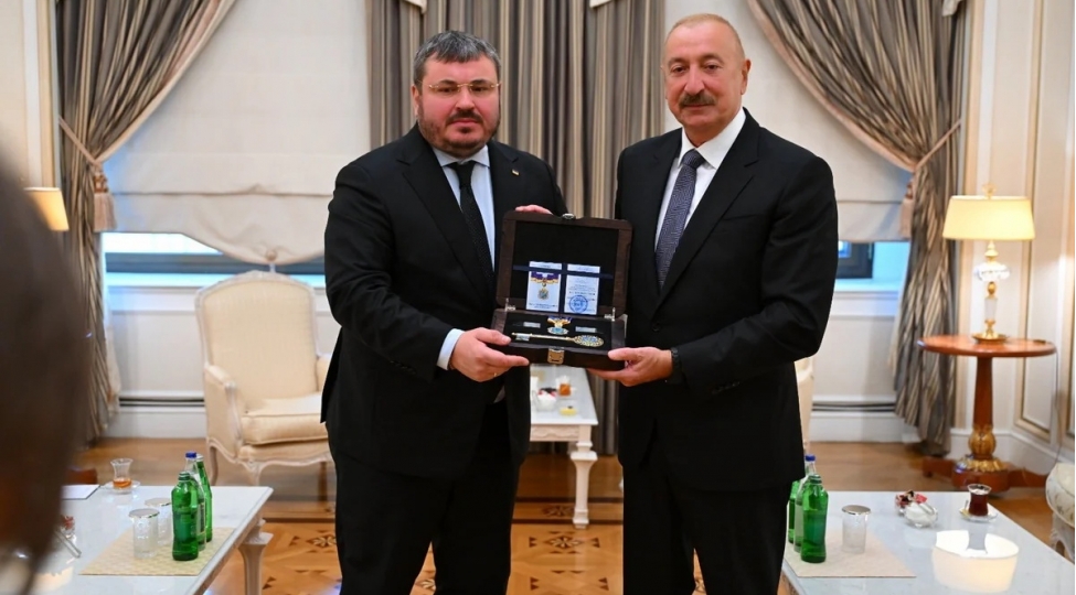 prezident-ilham-eliyeve-irpen-sheherinin-fexri-vetendashi-vesiqesi-teqdim-edilib