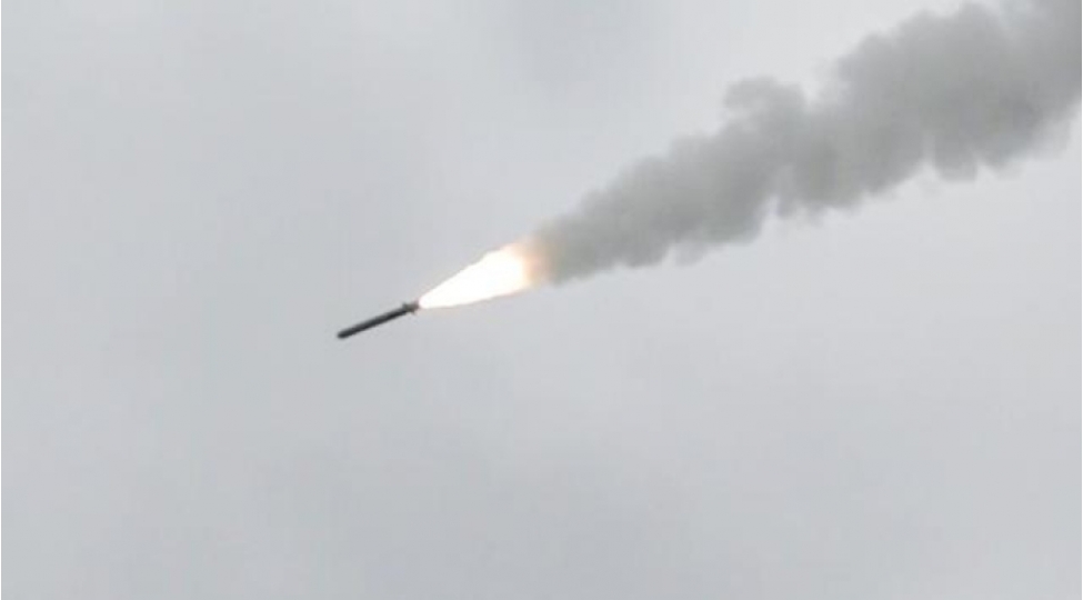 rusiya-ordusu-chernomorsk-limaninda-iki-yuk-gemisini-vurub