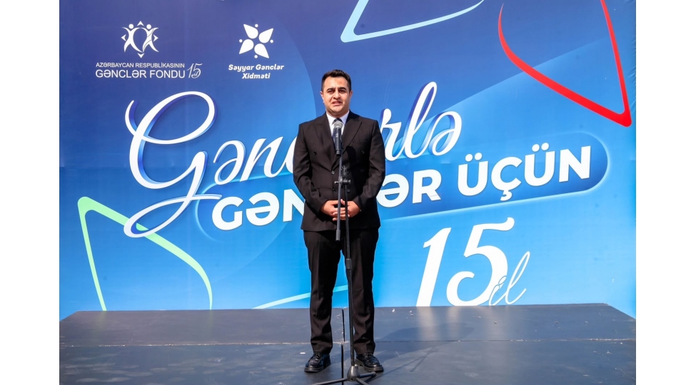 astara-gencleri-seyyar-gencler-xidmetinin-imkanlarindan-yararlanirlar