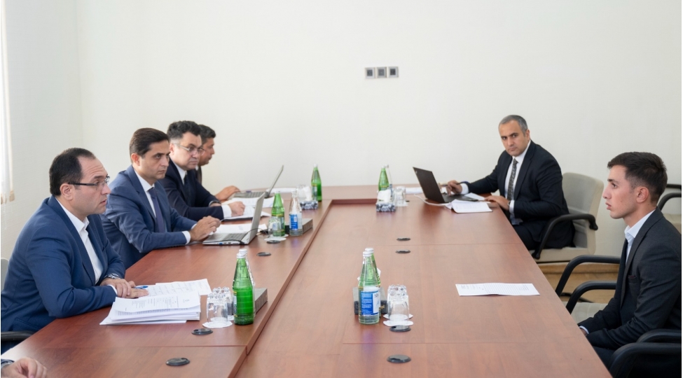 nazir-mecnun-memmedov-qobustanda-vetendashlarla-gorushub