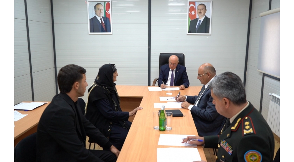 fovqelade-hallar-naziri-kemaleddin-heyderov-kelbecer-sheherinde-vetendashlari-qebul-edib