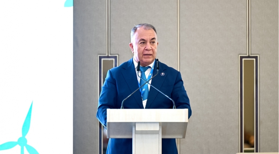 sadiq-qurbanov-iqlim-sisteminin-deyishmesinde-insan-fealiyyetinin-tesirleri-muhum-rol-oynayir