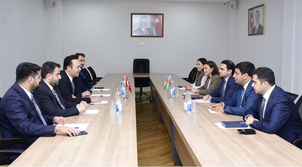 yap-gencler-birliyinin-ve-ak-parti-genclik-qollarinin-numayendeleri-arasinda-gorush-kechirilib