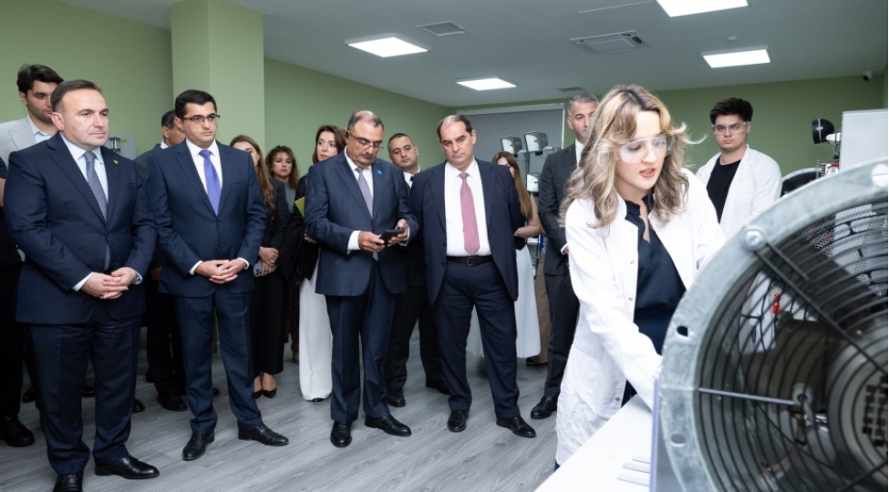 bp-adnsu-ya-berpaolunan-enerji-laboratoriyasi-hediyye-edib