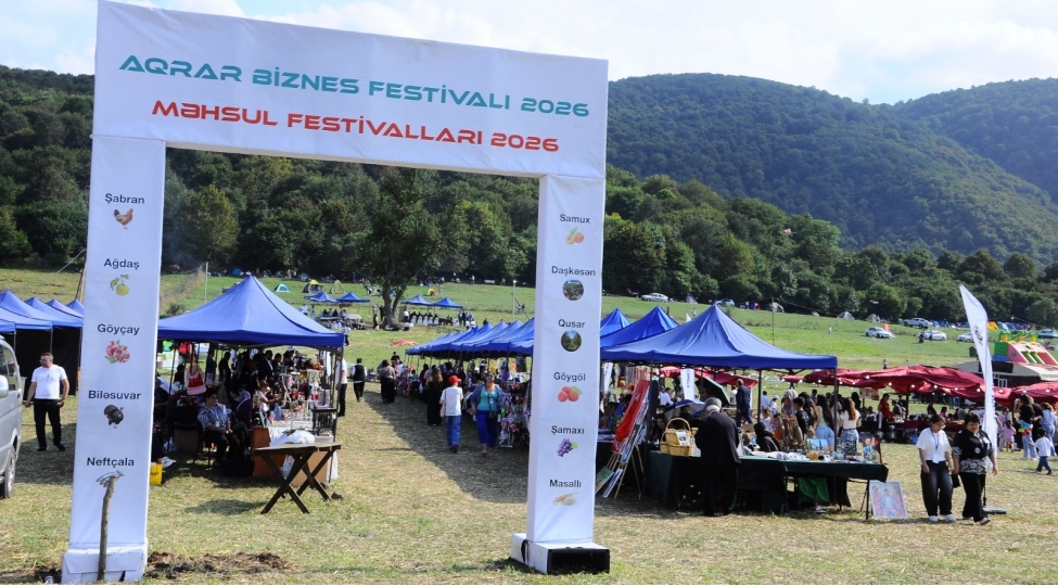 goygol-rayonunda-iii-moruq-ve-aqrar-biznes-festivallari-kechirilib