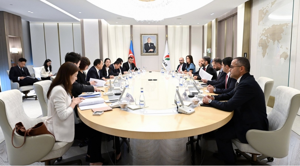 azerbaycan-ile-chin-arasinda-enerji-uzre-emekdashliq-muzakire-olunub