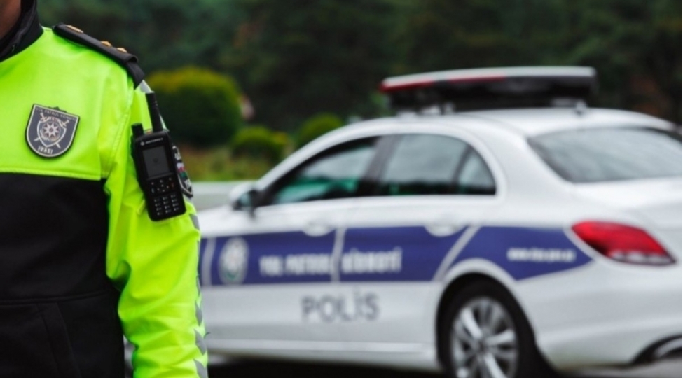 yol-polisi-yeni-tedris-ilinin-bashlanilmasi-ile-bagli-hereket-ishtirakchilarina-muraciet-edib