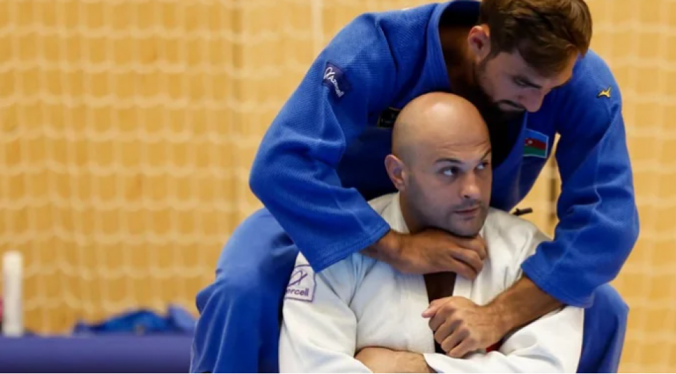 cudo-uzre-millimizin-uzvleri-bratislavanin-olimpiya-telim-dushergesinde