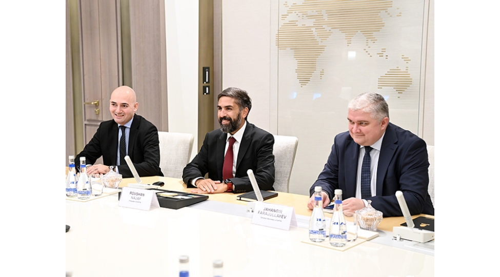 affa-ve-pff-arasinda-emekdashliq-meseleleri-muzakire-olunub