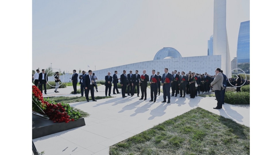 antiinhisar-ve-istehlak-bazarina-nezaret-dovlet-agentliyinin-rehber-heyeti-zefer-parkini-ziyaret-edib