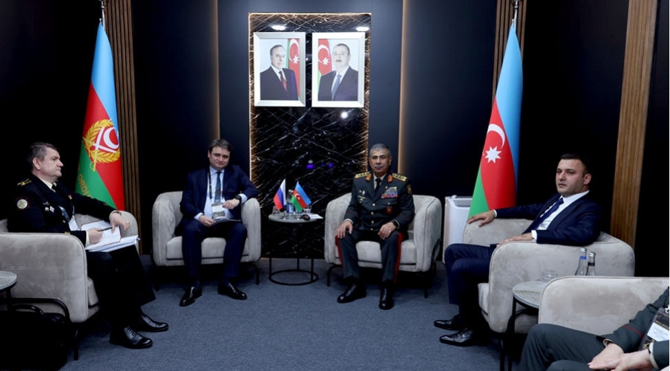 azerbaycan-rusiya-arasinda-herbi-sahede-elaqelerin-inkishaf-istiqametleri-muzakire-olunub