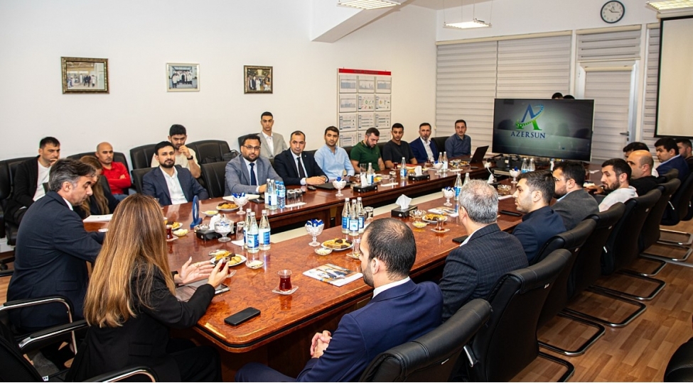 texnoloji-transformasiya-uzre-praktik-tecrube-muessiselerle-bolushulub
