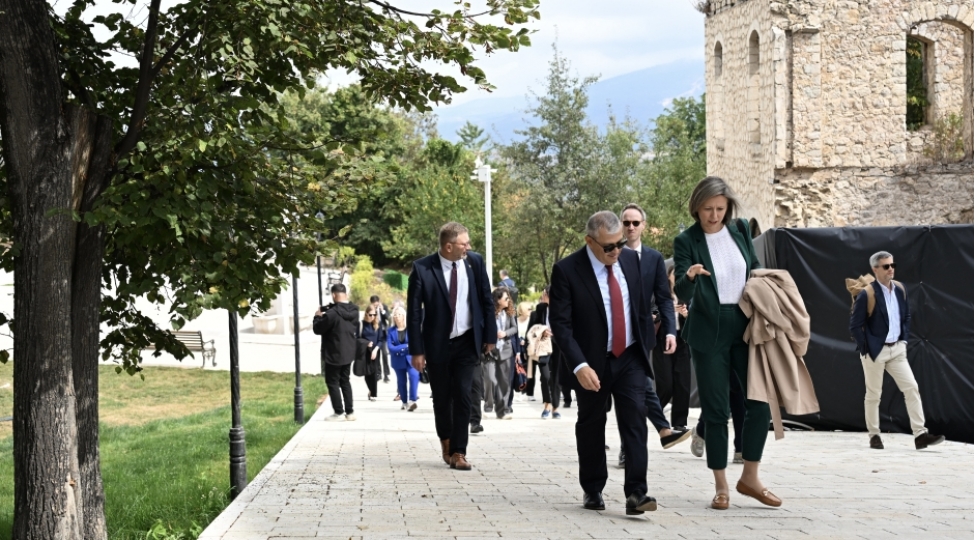 avropa-ittifaqi-shurasinin-uzvleri-shushada-olublar