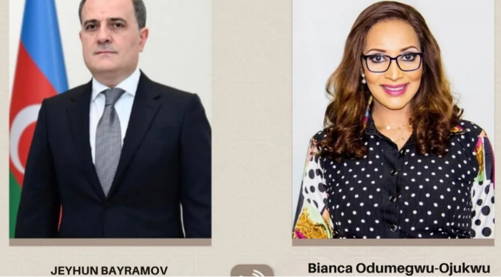 ceyhun-bayramovla-nigeriyali-hemkari-arasinda-telefon-danishigi-bash-tutub
