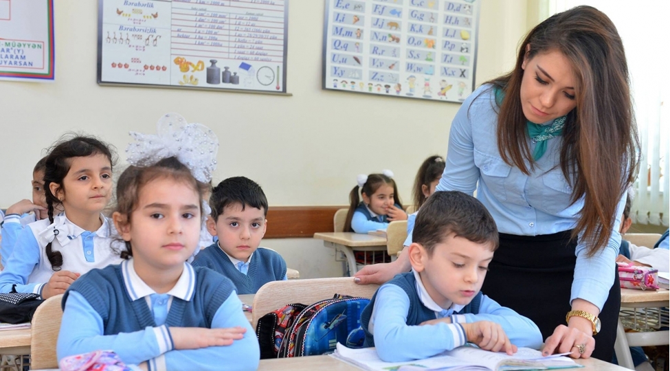 muellimler-uchun-geyim-standarti-mektebde-neyi-deyishecek
