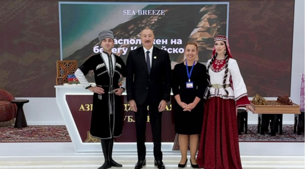 prezident-ilham-eliyev-turkmenbashida-mdb-nin-ishtirakchi-olkelerinin-milli-stendleri-ile-tanish-olub