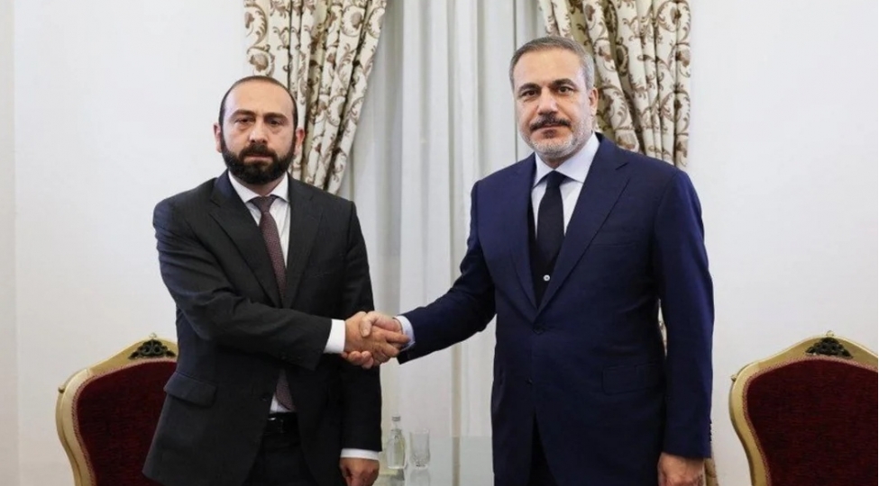 mirzoyan-ve-fidan-ermenistan-turkiye-emekdashligini-muzakire-edibler