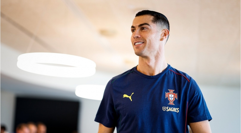 ronaldo-karyerasinda-980-ci-qolunu-vurub
