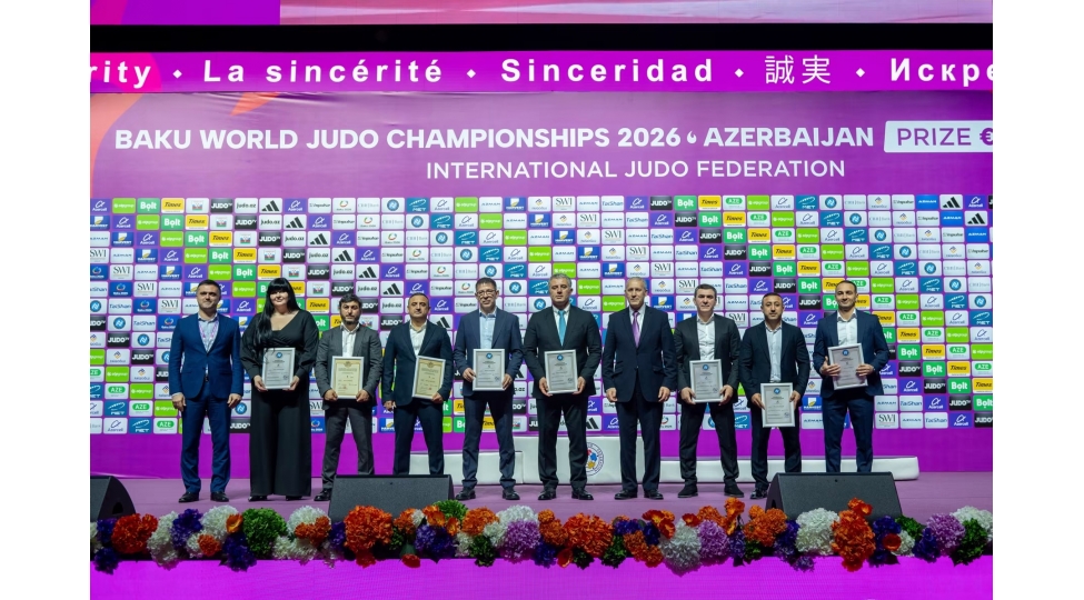 azerbaycan-cudo-numayendelerine-6-ci-ve-7-ci-dan-dereceleri-uzre-sertifikatlarin-teqdimetme-merasimi-kechirilib