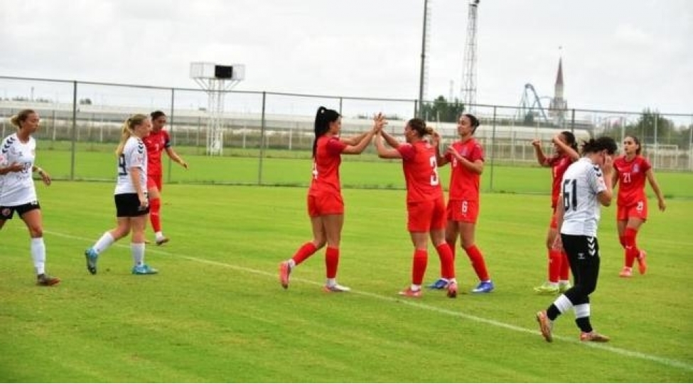 azerbaycan-millisi-antalyaspora-qalib-geldi