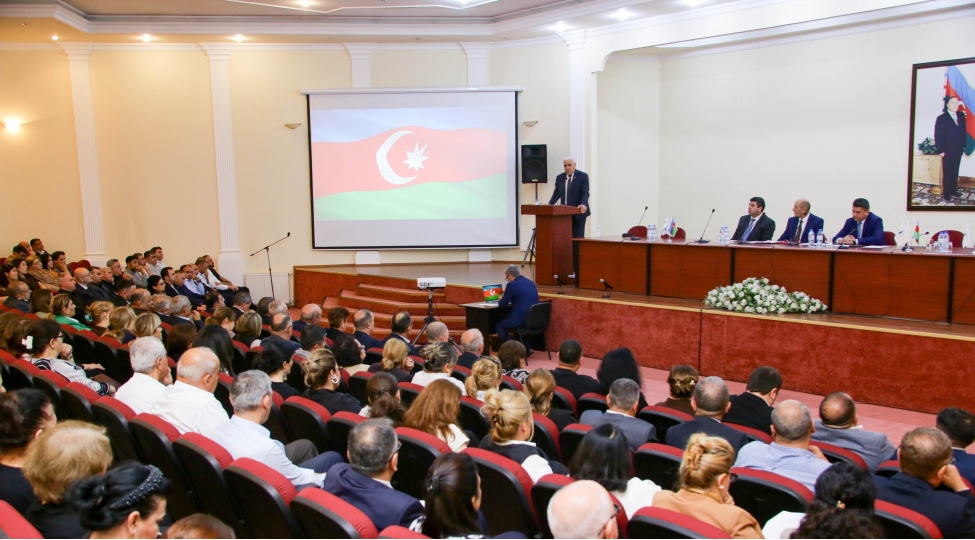 neftqazelmitedqiqatlayihe-institutunda-yap-in-viii-qurultayininqarshiya-qoydugu-vezifeler-muzakire-olunub