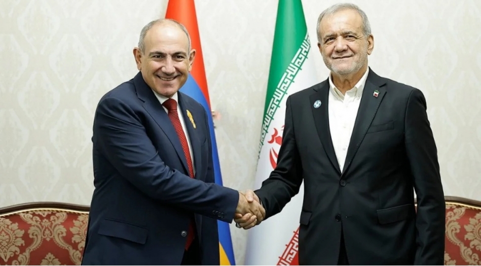 pashinyan-ve-pezeshkian-irevanda-ikiterefli-munasibetleri-muzakire-edibler