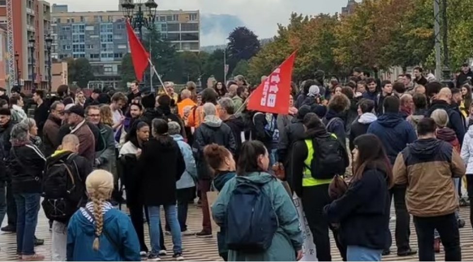 fransada-sosial-etirazlar-paris-ve-diger-sheherlerde-toqqushmalar-bash-verib