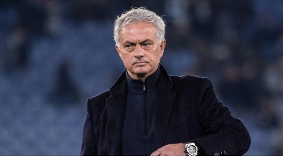 real-joze-mourinyoya-evezleyici-axtarir