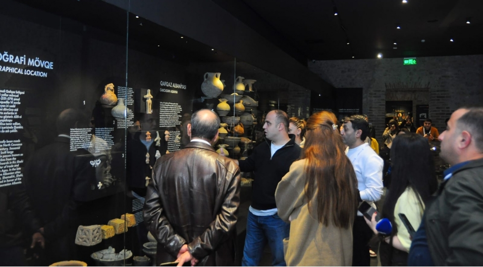 shekinin-senetkarliq-eneneleri-ve-ipekchilik-irsi-turistlerin-diqqetini-celb-edir