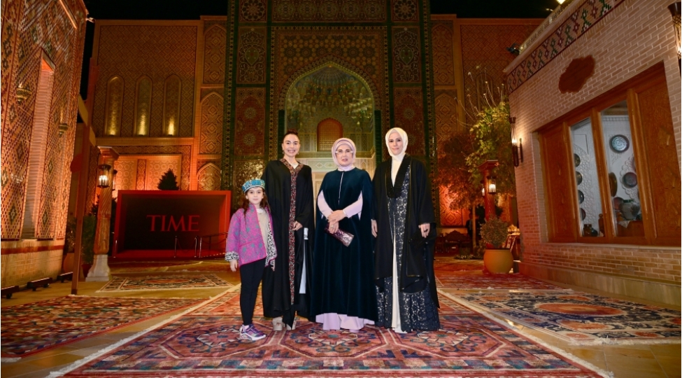 leyla-eliyeva-semerqendde-ebedi-sheher-kompleksi-ile-tanish-olub