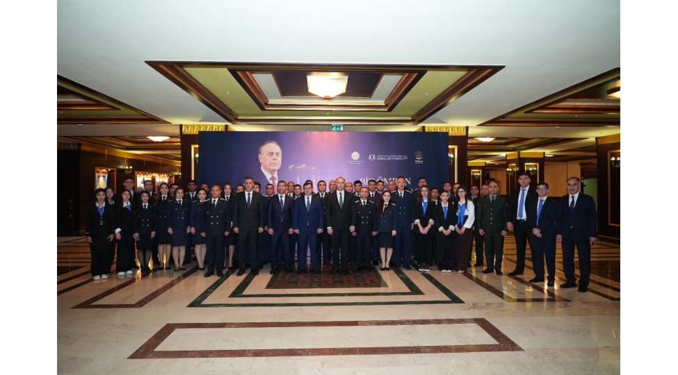 bir-omrun-konstitusiyasi-senedli-filminin-baki-ve-naxchivanda-teqdimat-merasimleri-kechirilib