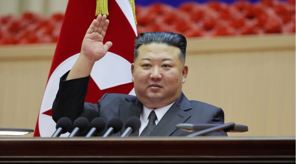 kim-chen-in-kxdr-de-dunyanin-en-guclu-silahli-quvvelerinin-yaradilmasini-tapshirib