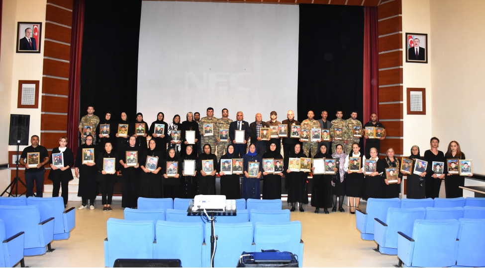 shehidlerin-xatiresi-ehtiramla-yad-edilib-foto