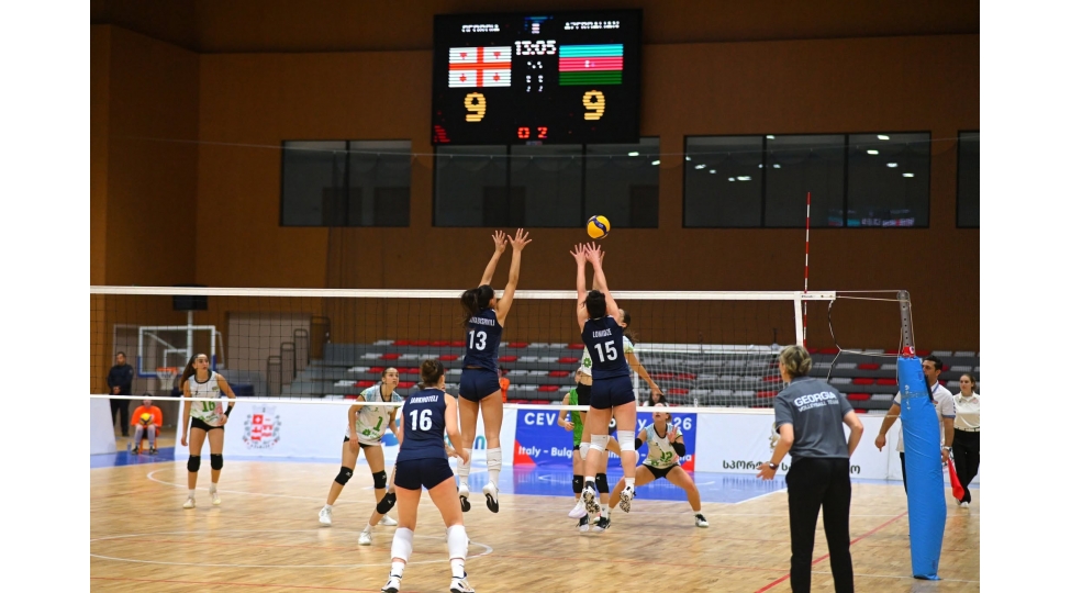 azerbaycan-millisi-eevza-chempionatini-beshinci-pillede-basha-vurub